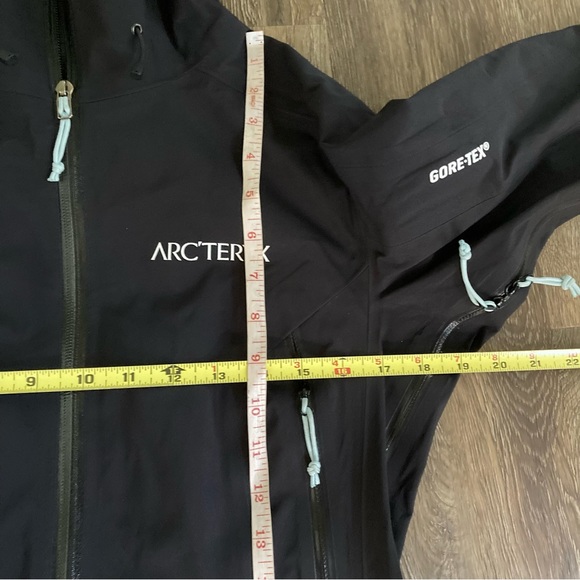 Arc'teryx Gore-Tex Tempest Ski Jacket - Picture 8 of 9